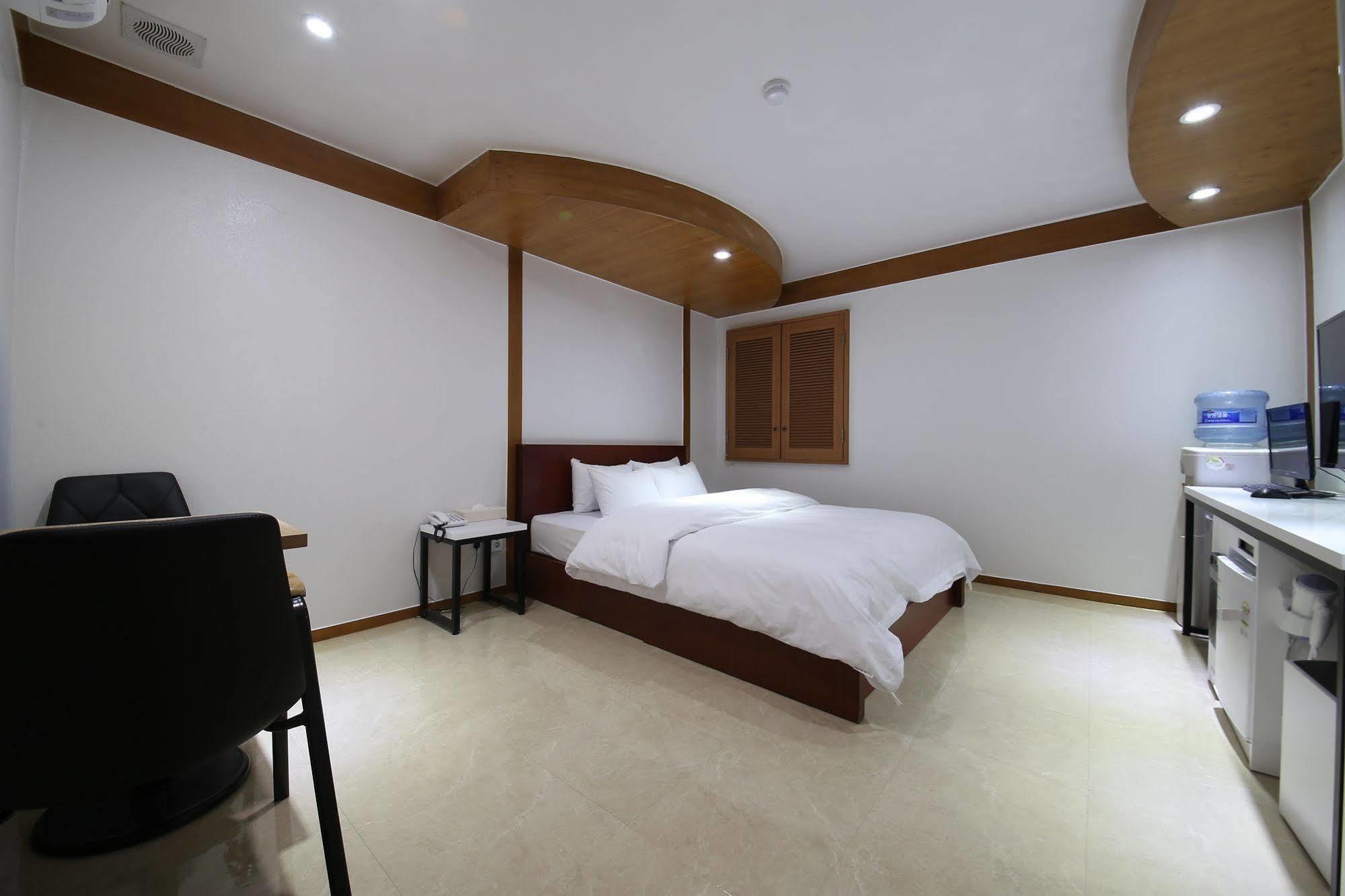 Abata Business Hotel Kōyō Dış mekan fotoğraf