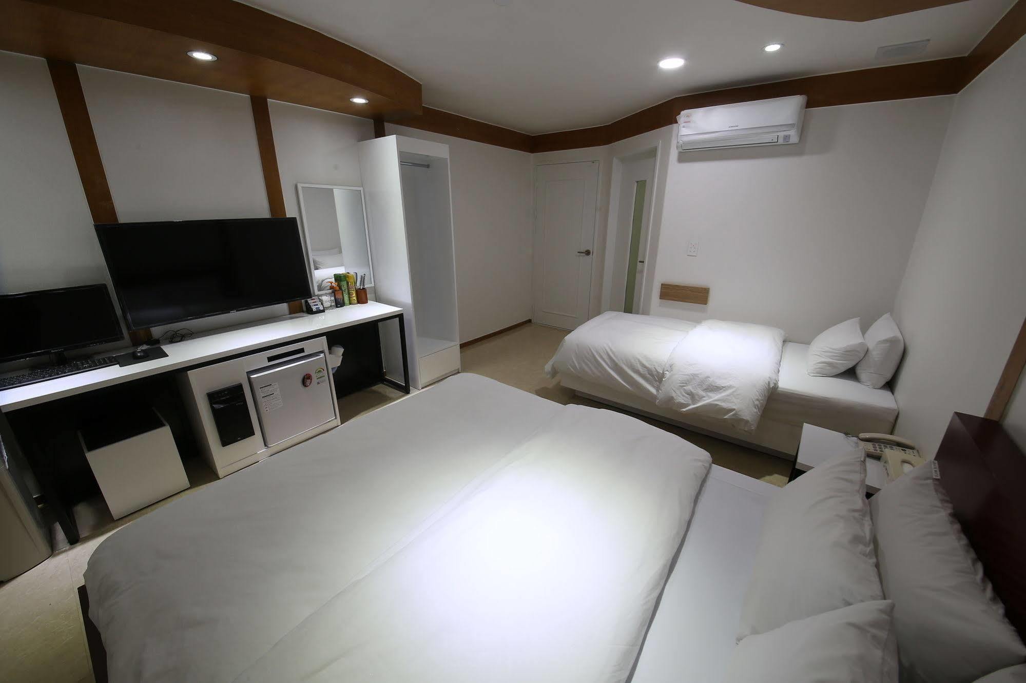 Abata Business Hotel Kōyō Dış mekan fotoğraf